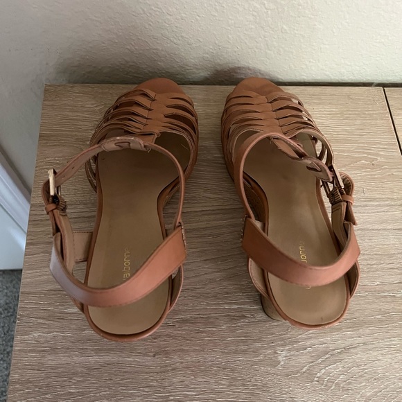 Tan Wedges Size 10 - Picture 4 of 6